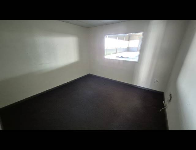 921M² FACTORY TO LET IN ANDERBOLT